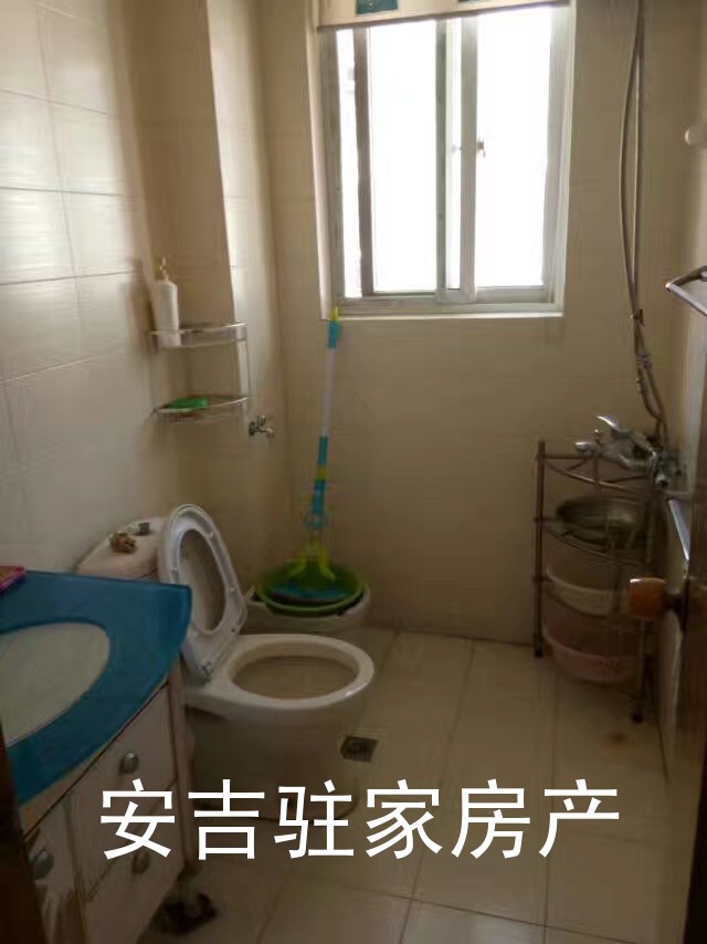 安吉中医院对面香樟苑精装两室