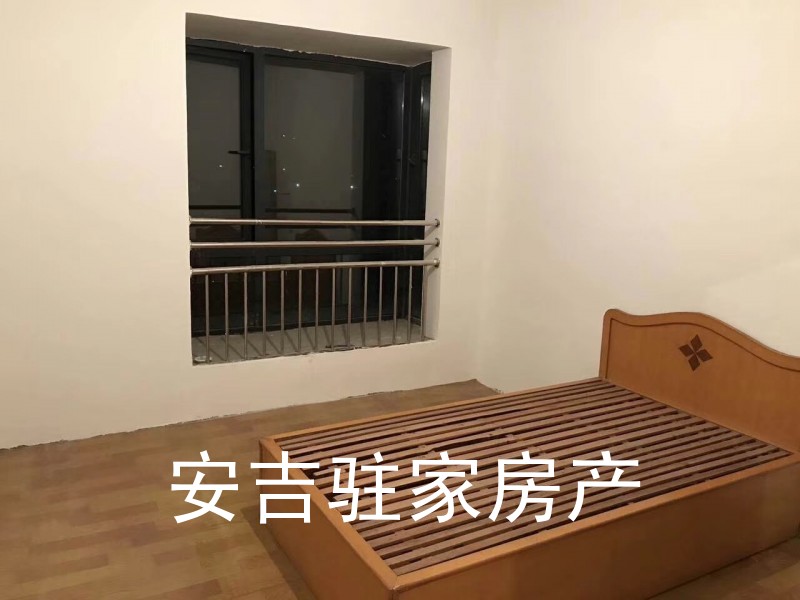 阳光美辰 1300/月 押金2000
