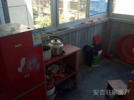 安吉人民医院附近天目新村好房出售