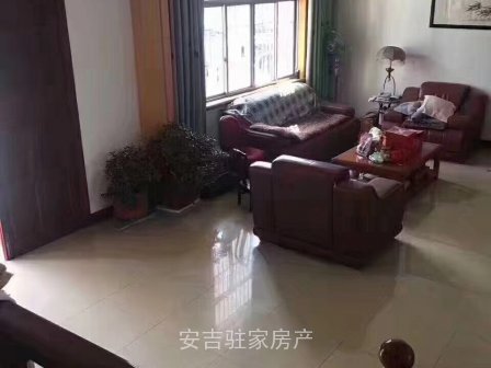 河滨公园旁别墅出售