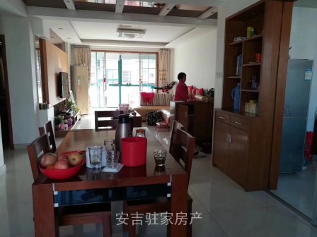 一小学区房拎包入住只要106万还带车库非常划算赶紧来抢吧
