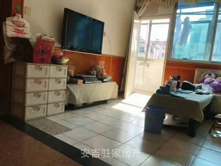 投资客看过来银苑小区三楼老装修但是干净整洁只要56万