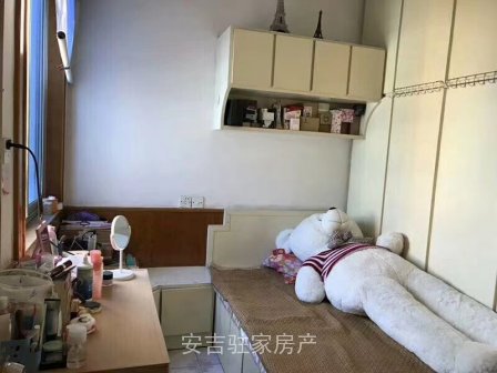 投资客看过来银苑小区三楼老装修但是干净整洁只要56万