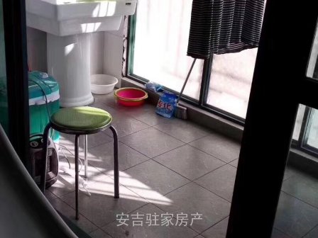 降价啦降价啦市中心朝南带储藏室单身公寓直降8万