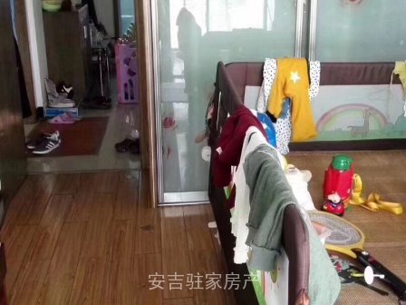 降价啦降价啦市中心朝南带储藏室单身公寓直降8万