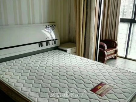 山水华庭单身公寓只要1200朝南有阳台哦要的赶紧来秒