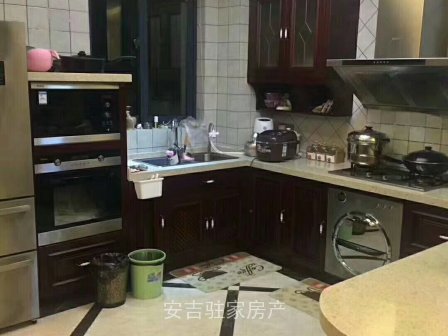 万邦超级豪华装修180平装修花150多万只卖250万