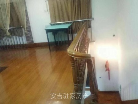 市区中心位置时代新城小区内商品房五加阁精致装修格局好140方只卖95万