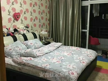 市区中心位置时代新城小区内商品房五加阁精致装修格局好140方只卖95万