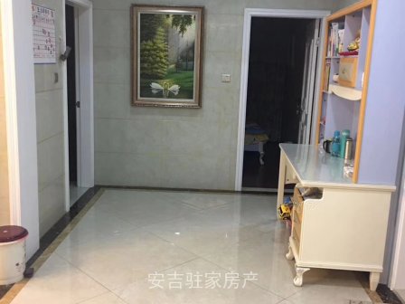 嘉鸿苑电梯房六楼四室两厅两卫豪华装修只要180万!