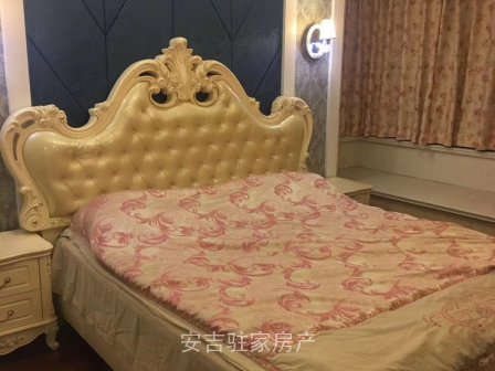 嘉鸿苑电梯房六楼四室两厅两卫豪华装修只要180万!