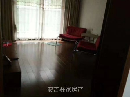 县政府边上精装三室只要2500半年付哦