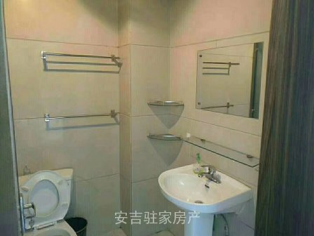 锦绣家园四楼3室2厅2卫还带储藏室精装修只卖108万