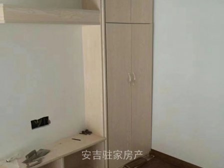 是中心位置铭鸿公寓一楼实用面积50多方单身公寓只售33万一口价