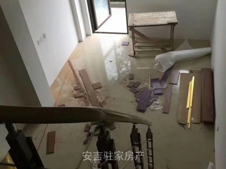 是中心位置铭鸿公寓一楼实用面积50多方单身公寓只售33万一口价