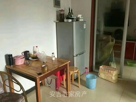 硕城单身公寓四楼精装42平只卖37万!