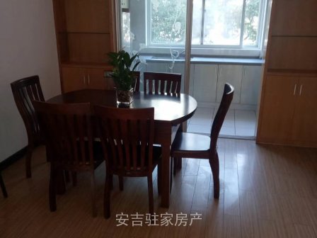 市中心位置天平花园三室两卫精装修拎包入住只租2800