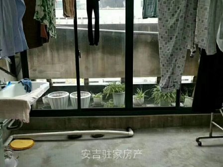 通凌路3室2厅2卫精装修拎包入住实用面积140多方只售85万!
