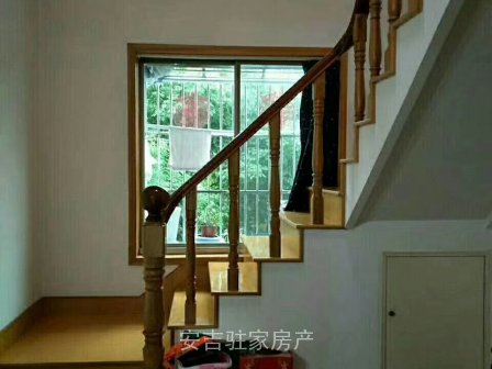 通凌路3室2厅2卫精装修拎包入住实用面积140多方只售85万!