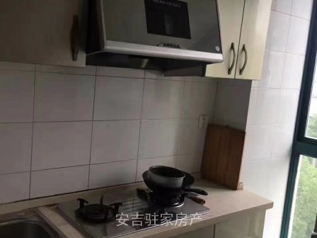 丹桂苑四楼单身公寓56方精装拎包入住每月1400半年付