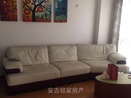 翠柳苑电梯房单身公寓1室1厅1卫1厨朝南每月1800