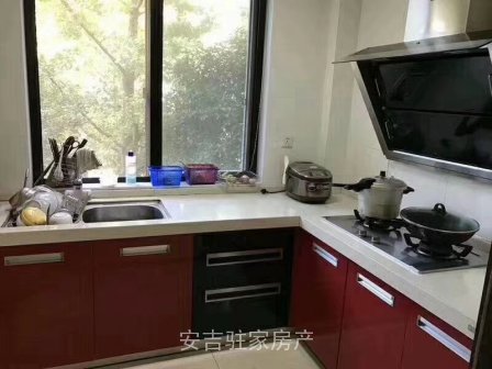 维多利亚小区房花园洋房送入户花园实用面积140多方送大露台送大车库!
