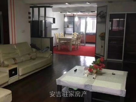 天平花园四楼155方3室2厅2卫满五年唯一住房只卖116万哦！