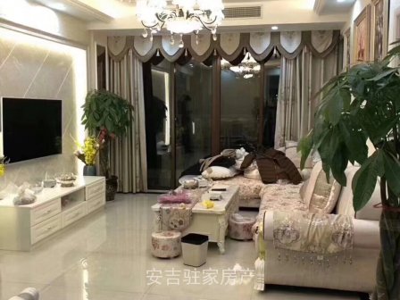 美颂广场二楼全新婚装拎包入住只要145万包过户哦不要错过!