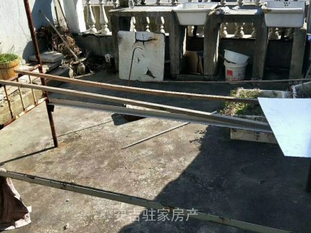 翠竹小区五楼40方带大露台只要27万