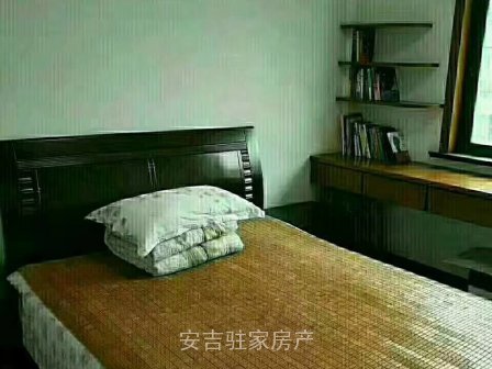 实惠便宜的好房子不要错过!宁馨花园四楼边套120方3室2厅两卫还带车库只要117万!一口价!