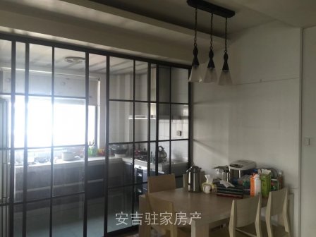 三小学区房凤栖苑四楼136方带车库储藏室只要119万