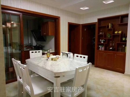 下扇商品房四楼全新装修三房大阳台还带储藏室只要60万