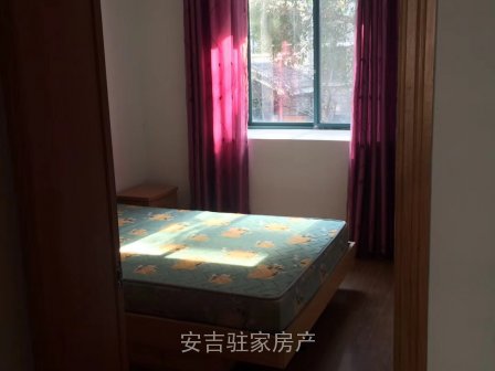 祥云花园2室1厅1卫一厨带车库带储藏室只要65万