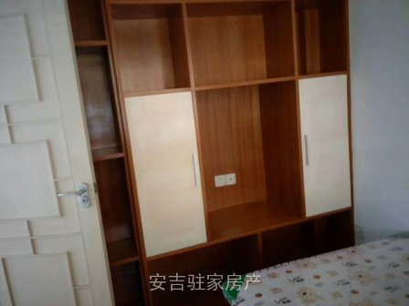 市中心位置龙禧公寓3室2卫精致装修只要2200快来抢吧手慢无