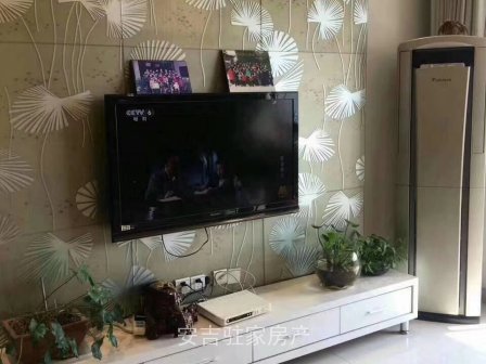 东方丽苑八楼136方3室2厅2卫保养相当好离学校菜场体育场很近品牌装修只要150万