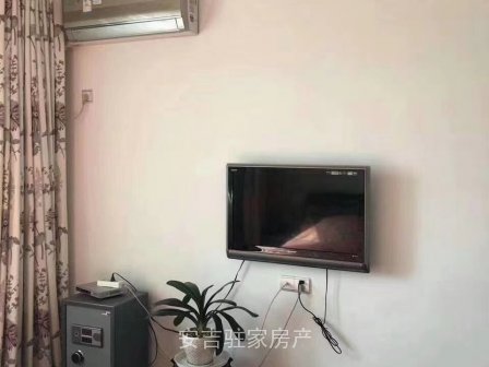 东方丽苑八楼136方3室2厅2卫保养相当好离学校菜场体育场很近品牌装修只要150万