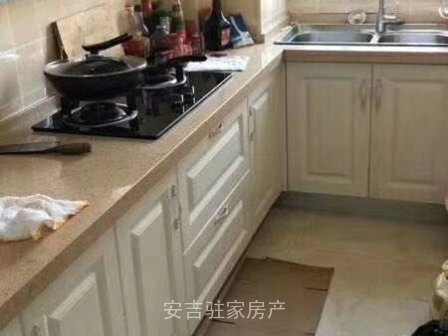 佳源广场15楼111.4方,全新豪装,只卖110万。