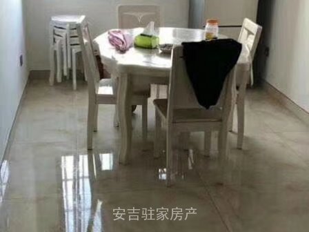 佳源广场15楼111.4方,全新豪装,只卖110万。