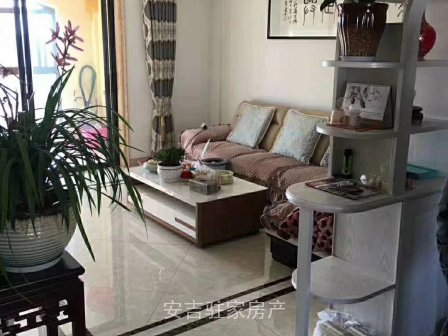 万华公馆全新豪华装修电梯房,还带车位。只要138万哦