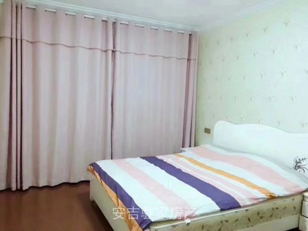 又来一套豪装的急售万华公馆电梯房9楼,豪华装修,带车位只要135万。