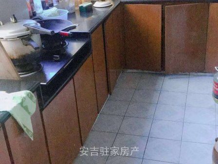 安深花园二楼,小区房朝南,带储精装,只要89万